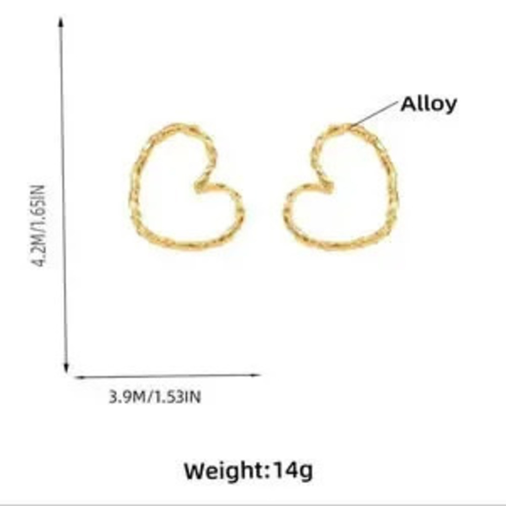 Vintage Gold Heart Earrings - Picture 3 of 4